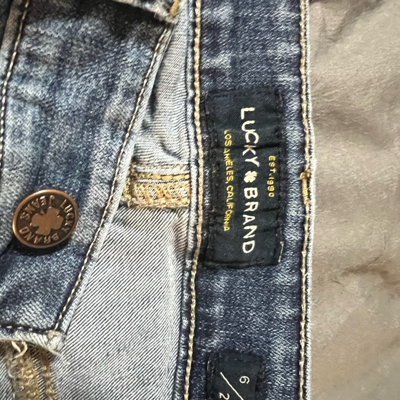 💖👖🌸LUCKY brand distressed straight leg jeans - Picture 6 of 8